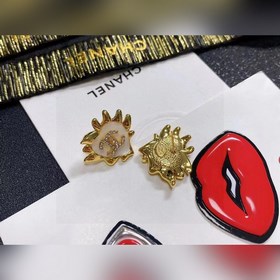 Chanel подержанные серьги. Модели Chanel не нуждаются в представл