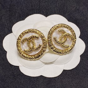 Рекомендуемое на Xiaohongshu： популярная новинка Chanel в стиле в