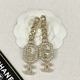 Код E2339 0267825 Популярные серьги Chanel. Новинка. Chanel 23 Се