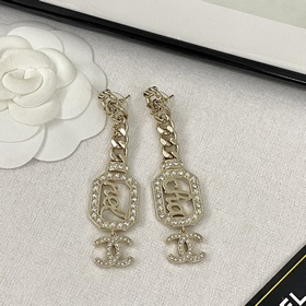 Код E2339 0267825 Популярные серьги Chanel. Новинка. Chanel 23 Се