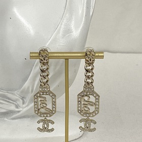 Код E2339 0267825 Популярные серьги Chanel. Новинка. Chanel 23 Се