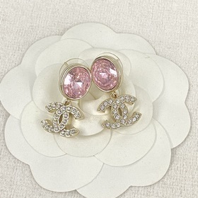 Код E2337 0247825 Популярные серьги Chanel. Новинка. CHAN 23 Серь