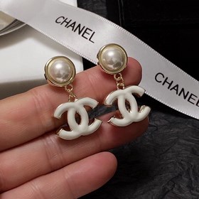 Новые модели от CHANEl, синхронно представленные в магазинах. Нов