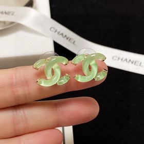 Серьги Chanel, светло-зеленые, прозрачные. Модели Chanel не нужда