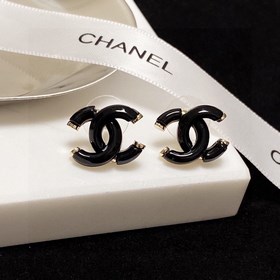 Серьги Chanel, черные, прозрачные. Модели Chanel не нуждаются в п