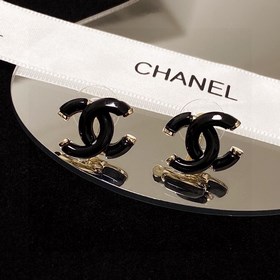 Серьги Chanel, черные, прозрачные. Модели Chanel не нуждаются в п