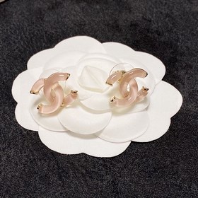 Серьги Chanel, нежно-розовые, прозрачные. Модели Chanel не нуждаю