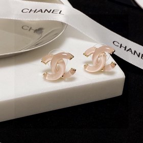Серьги Chanel, нежно-розовые, прозрачные. Модели Chanel не нуждаю