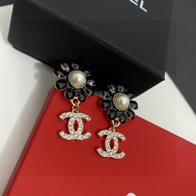 Chanel подвеска с жемчугом и двойным C, серьги с бриллиантами