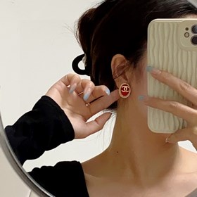 Серьги-клипсы CHANEl в стиле «маленький аромат» не требуют прокол
