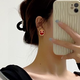 Серьги-клипсы CHANEl в стиле «маленький аромат» не требуют прокол