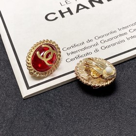 Серьги-клипсы CHANEl в стиле «маленький аромат» не требуют прокол