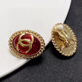 Серьги-клипсы CHANEl в стиле «маленький аромат» не требуют прокол