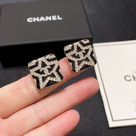 Рекомендуемый товар： Chanel с буквами «CC» и пятиконечной звездой