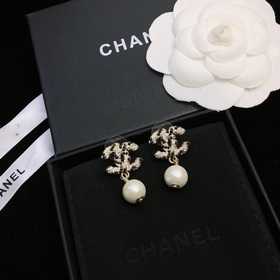 Chanel серьги-гвоздики, популярная модель, высокое качество, лучш