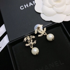 Chanel серьги-гвоздики, популярная модель, высокое качество, лучш