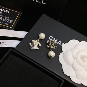 Chanel серьги-гвоздики, популярная модель, высокое качество, лучш
