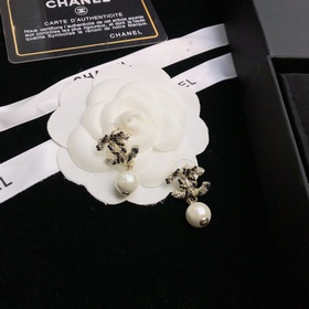 Chanel серьги-гвоздики, популярная модель, высокое качество, лучш