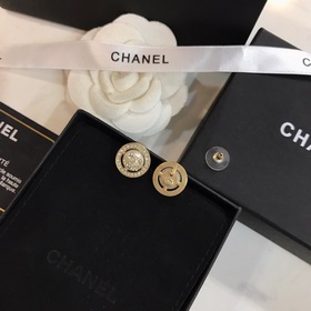 Chanel маленькие серьги-гвоздики, популярная модель, лучшая верси
