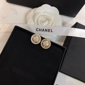 Chanel маленькие серьги-гвоздики, популярная модель, лучшая верси