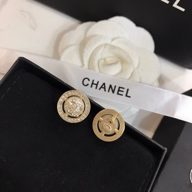 Chanel маленькие серьги-гвоздики, популярная модель, лучшая верси