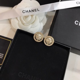 Chanel маленькие серьги-гвоздики, популярная модель, лучшая верси