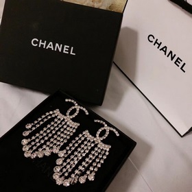 Chanel новые серьги с кисточками Chanel покупка по цене от произв