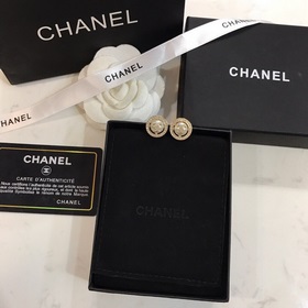 Chanel маленькие серьги-гвоздики, популярная модель, лучшая верси