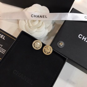 Chanel маленькие серьги-гвоздики, популярная модель, лучшая верси