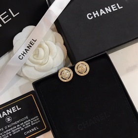 Chanel маленькие серьги-гвоздики, популярная модель, лучшая верси