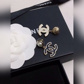 22ss Новая подлинная модель Chanel маленькие серьги-гвоздики с дв