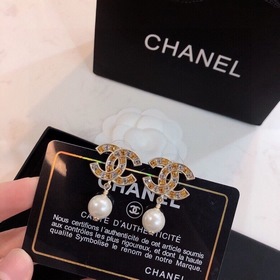 Chanel светло-золотистые серьги, следующие последним тенденциям р