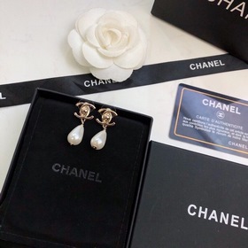[Chanel] Серьги-гвоздики, популярная модель от Chanel, лучшая вер