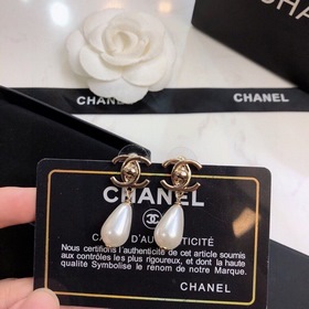 [Chanel] Серьги-гвоздики, популярная модель от Chanel, лучшая вер