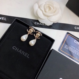 [Chanel] Серьги-гвоздики, популярная модель от Chanel, лучшая вер