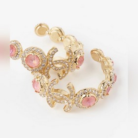 Популярные серьги Chanel, новинка CHANEL23 серьги-гвоздики с драг