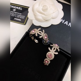 Популярные серьги Chanel, новинка CHANEL23 серьги-гвоздики с драг
