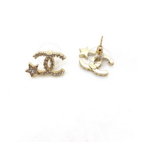 Новейшие серьги-гвоздики Chanel с бриллиантами в форме звезд, изг