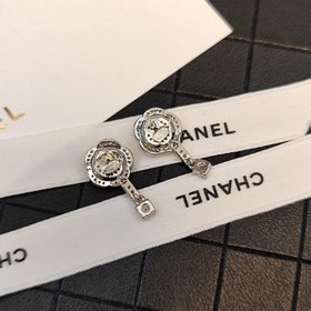 1880  Серьги в стиле Чао Цзюньшань от Chanel. Мне очень нравится