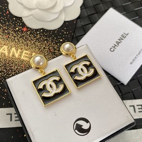 1880130 Популярный товар Chanel квадратные серьги-гвоздики с черн