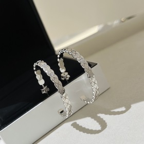 Chanel 23, новая модель, такая же, как у Лю Вэнь, большие ромбови