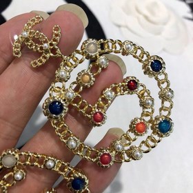18 Новые серьги Chanel с цветными жемчужинами двойной буквой C5. 