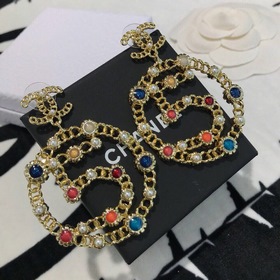 18 Новые серьги Chanel с цветными жемчужинами двойной буквой C5. 