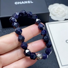 Браслет Chanel с буквами «CC» из натурального фиолетового камня! 