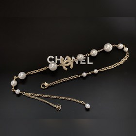 Одна из самых популярных серий Chanel, может служить как колье, т