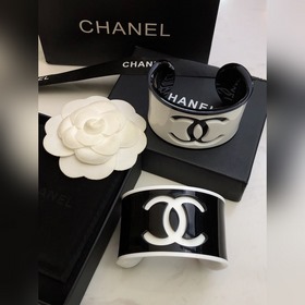 CHANEL Акриловый браслет bracelet jewelry 23ss Новая модель брасл