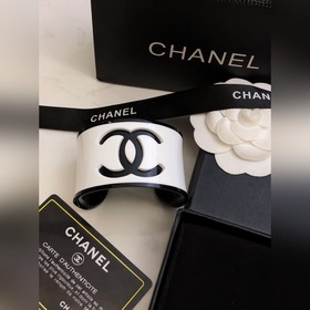 CHANEL Акриловый браслет bracelet jewelry 23ss Новая модель брасл