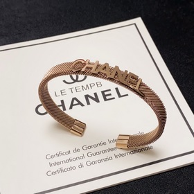 Браслет Chanel. Экстра-тяжелый, сверкающий, с прекрасным сочетани
