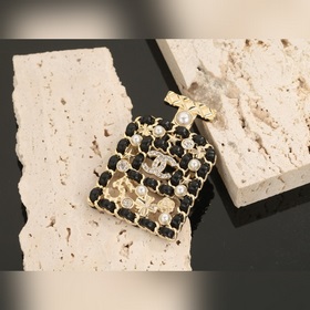 Новый плетеный флакон духов Chanel с брошью из черной кожи Черна