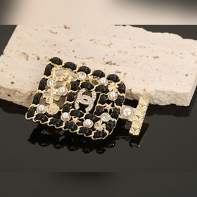 Новый плетеный флакон духов Chanel с брошью из черной кожи Черна